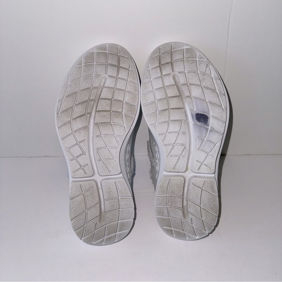 OOFOS womens 7 oocoozie low shoe in light gray SOFT stretchy fleece Arch support - Picture 7 of 14